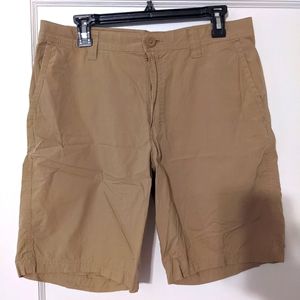 Columbia tan men's shorts